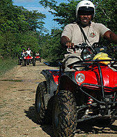 Belize: Abenteuer auf einem Quadro Crusador 150 � N.Bruhn/CariLat